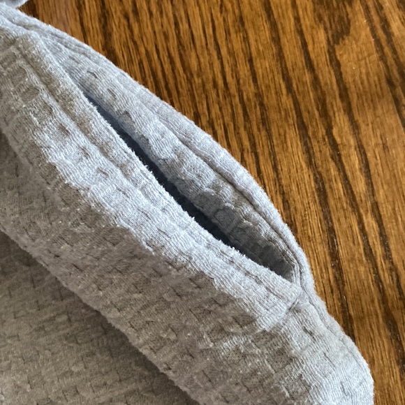 Grey robe - Picture 3 of 4